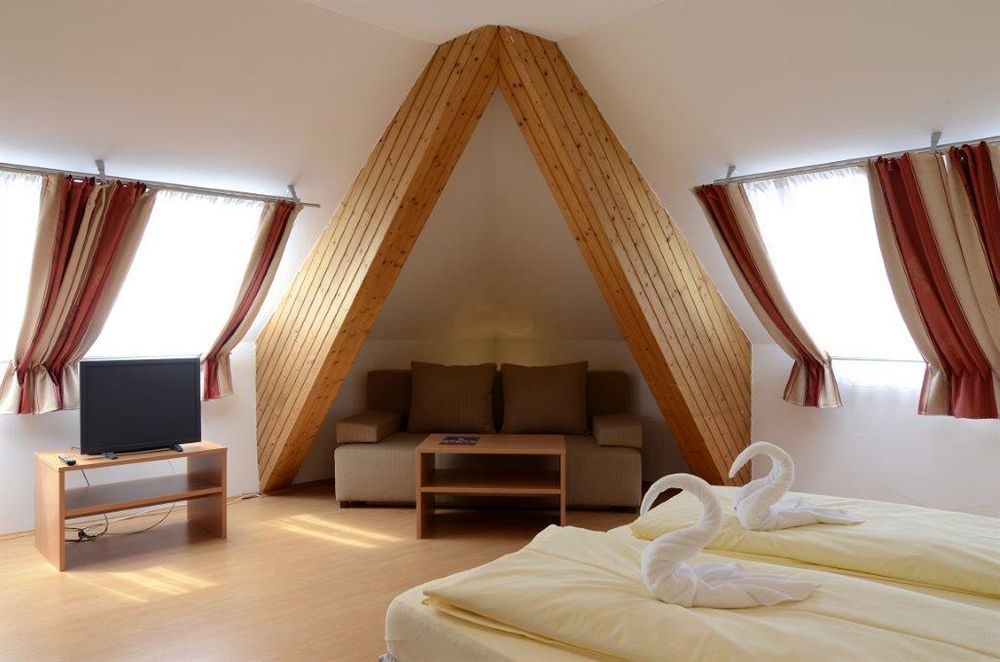 Stadthotel Schwerterbraeu Judenburg Zewnętrze zdjęcie