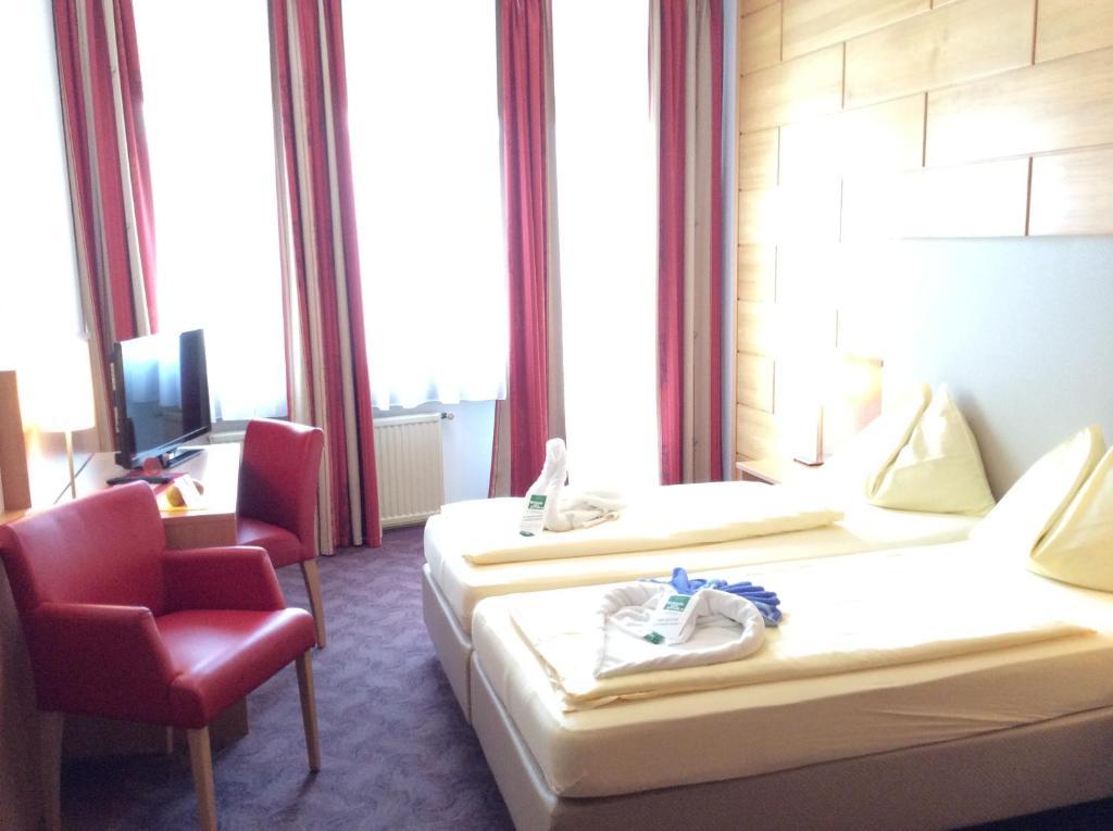Stadthotel Schwerterbraeu Judenburg Zewnętrze zdjęcie